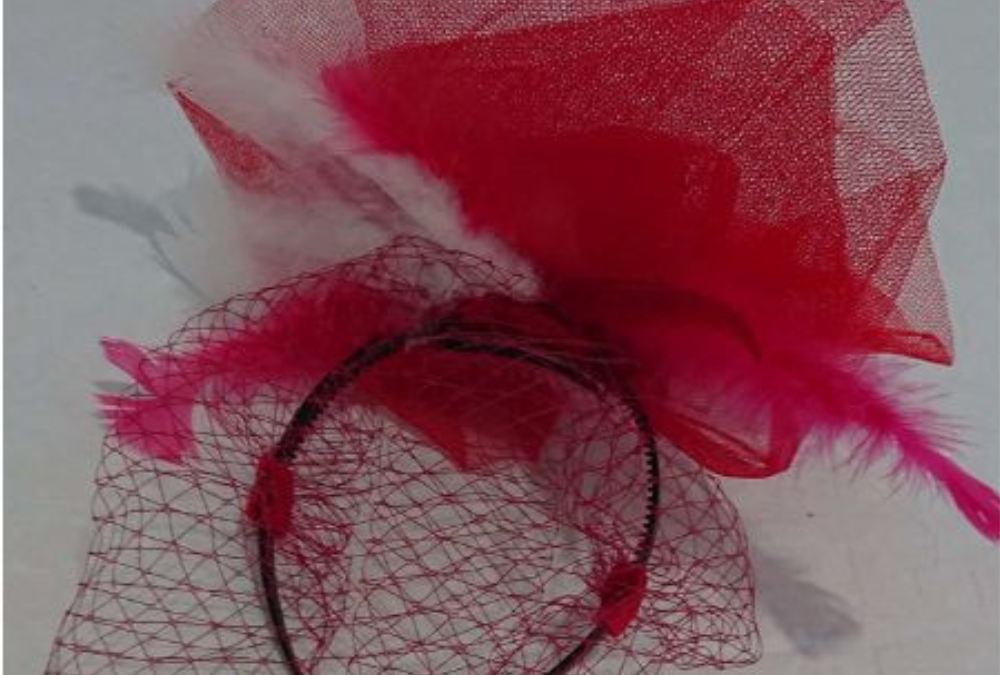 Pink and Red Fascinators: Wearing the Colour Clash with White Red Rosy