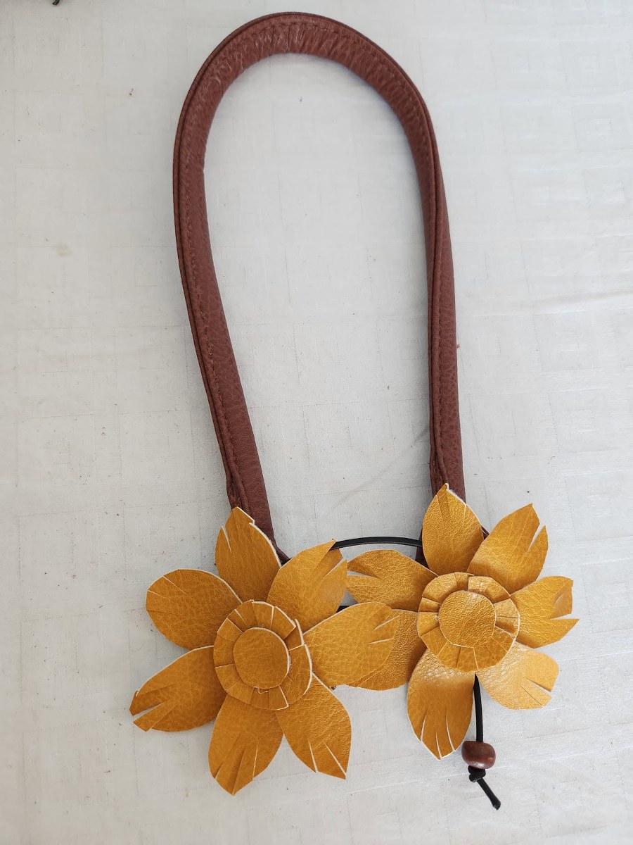 Brown Leather Golden Flower Handbag view 2