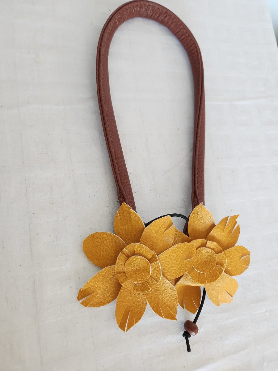 Brown Leather Golden Flower Handbag view 3