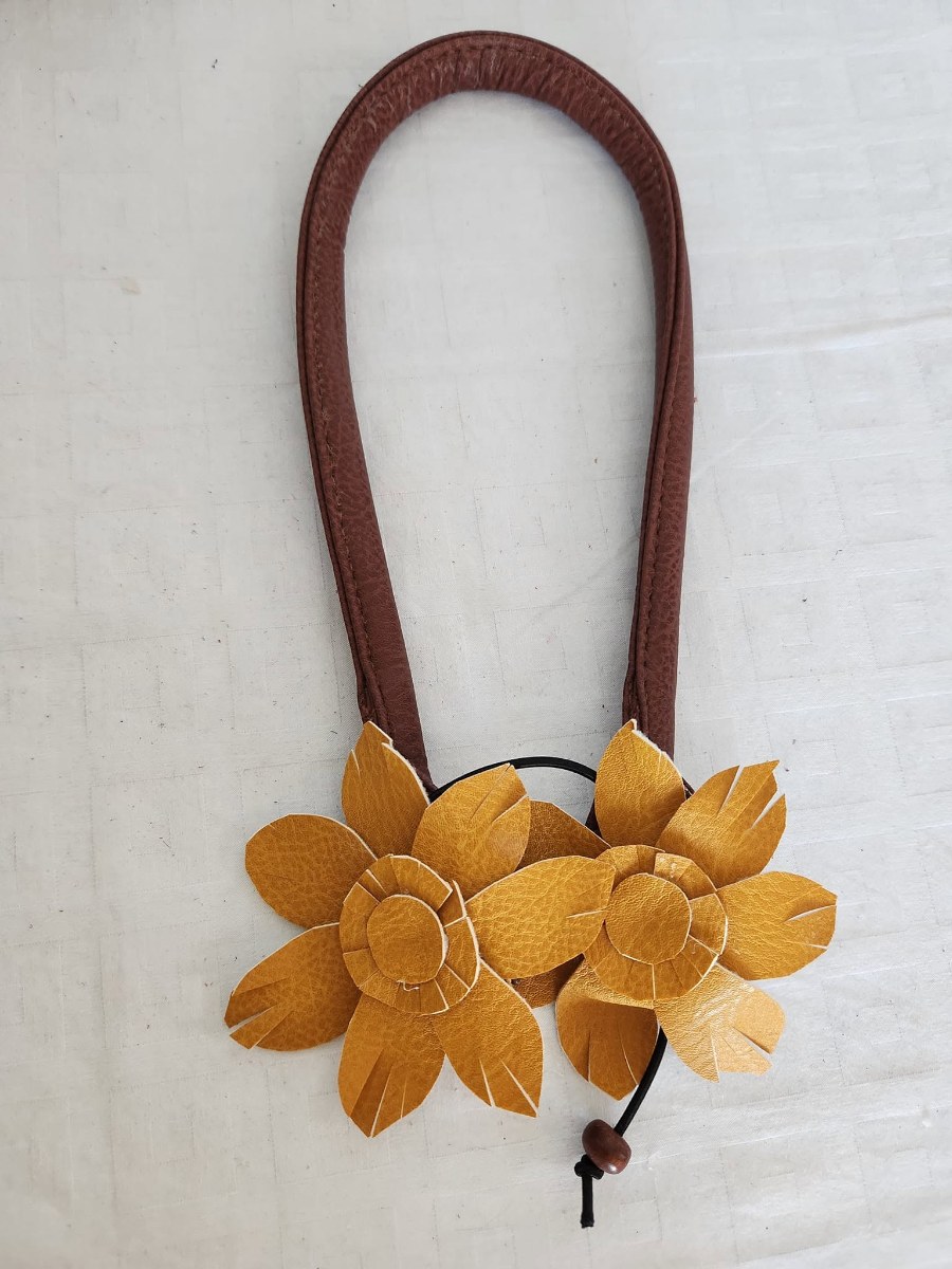 Brown Leather Golden Flower Handbag view 4