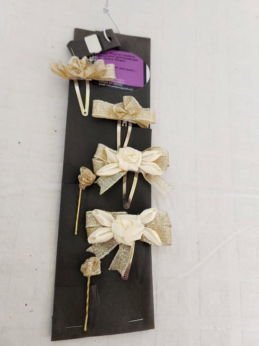 Cream Bow Hair Clips Set