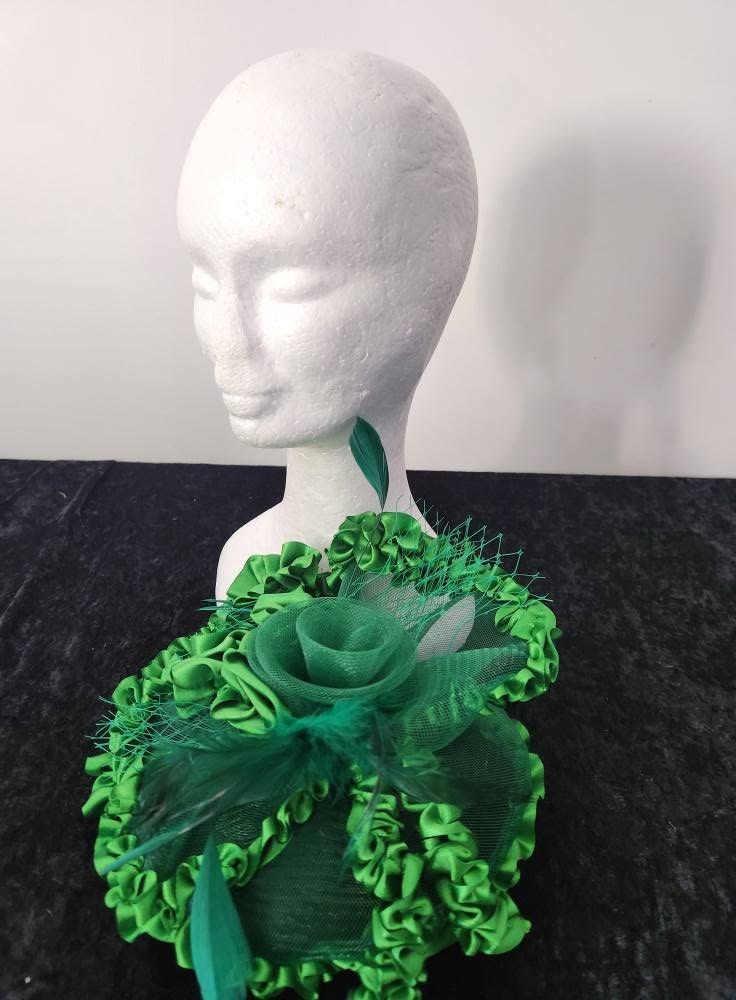 Emerald Ruffle Women Headpiece view 4