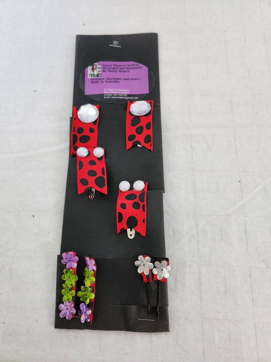 Ladybug Kids Hair Clips Set view 3