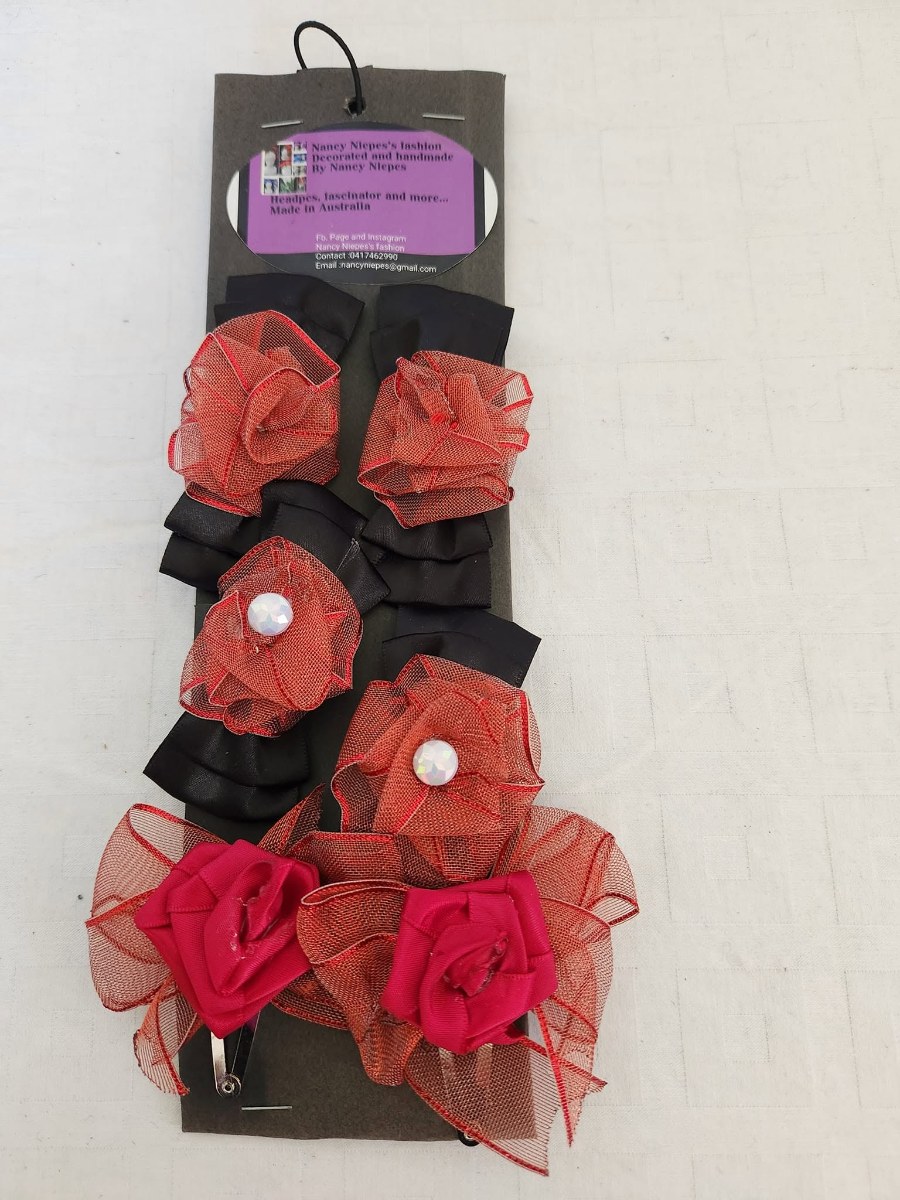 Red Tulle Flower Hair Clips Set view 3